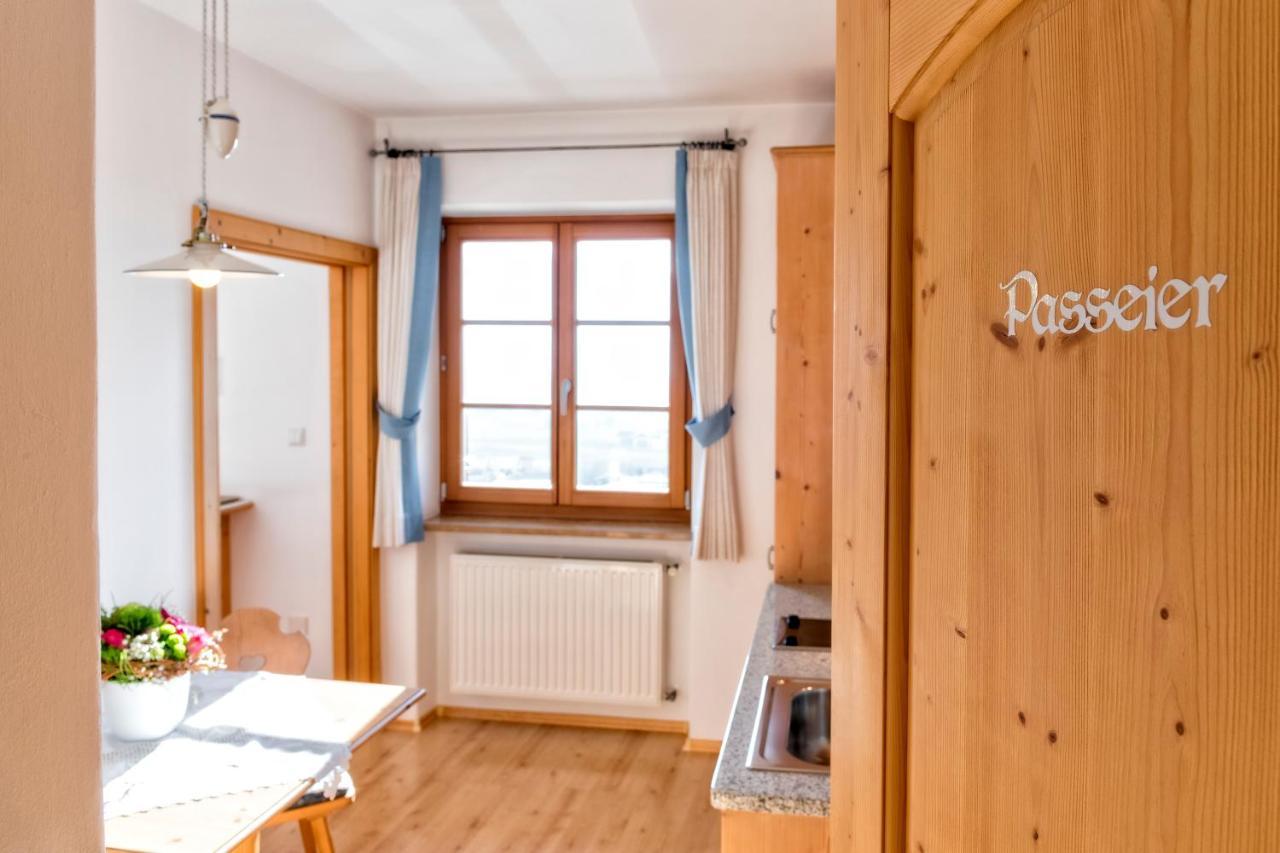 Hofer Am Bach Villa Лагундо Екстериор снимка