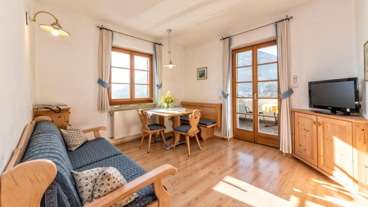Hofer Am Bach Villa Лагундо Екстериор снимка