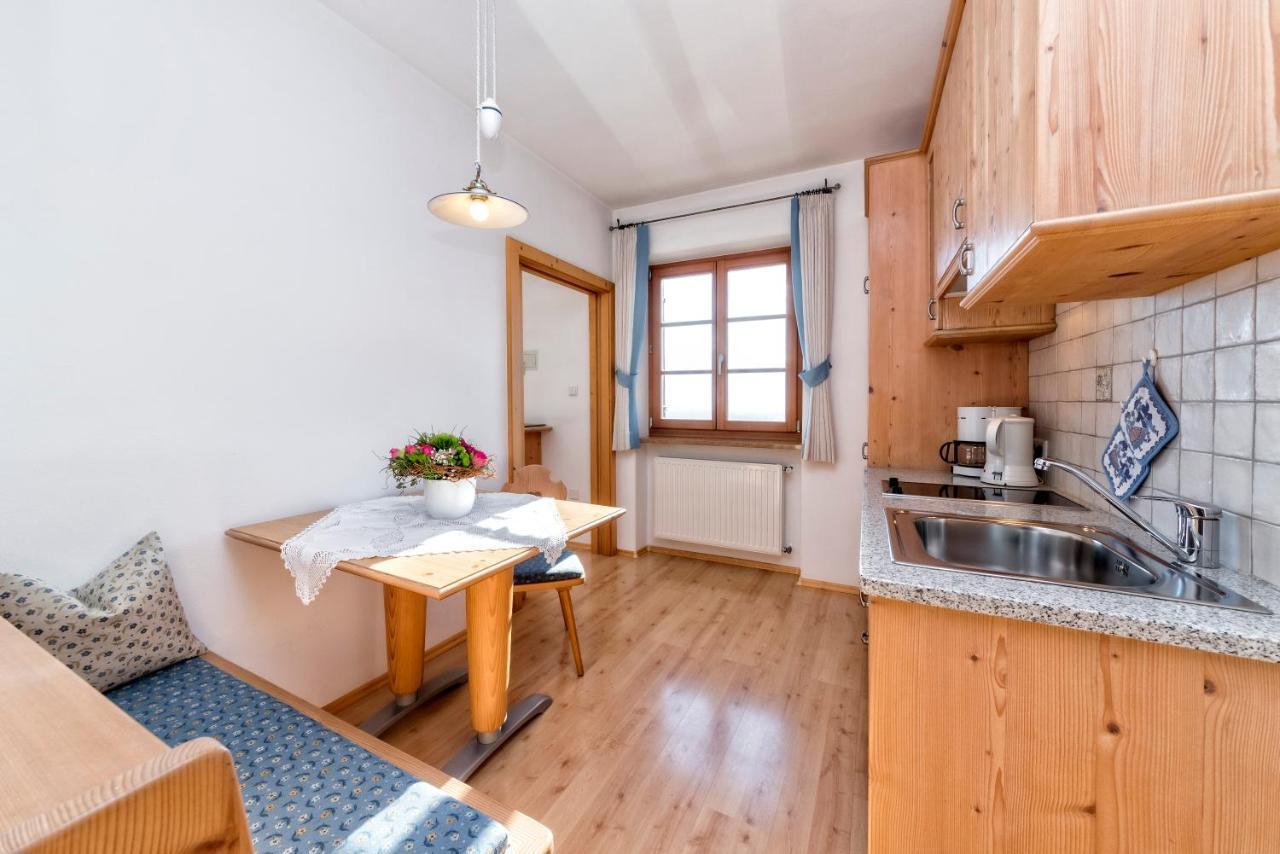Hofer Am Bach Villa Лагундо Екстериор снимка