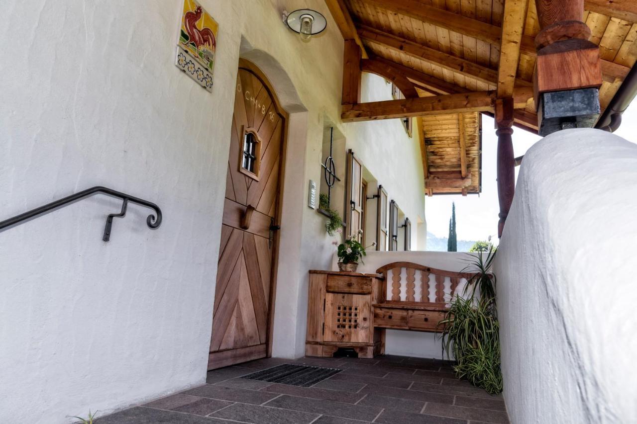 Hofer Am Bach Villa Лагундо Екстериор снимка